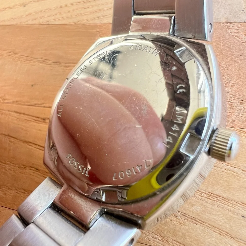 Fossil brand model